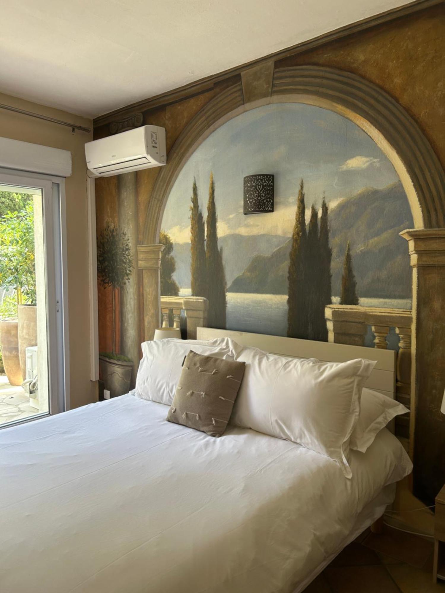 Hotel L'Escale Au Soleil Saint Aygulf Bagian luar foto